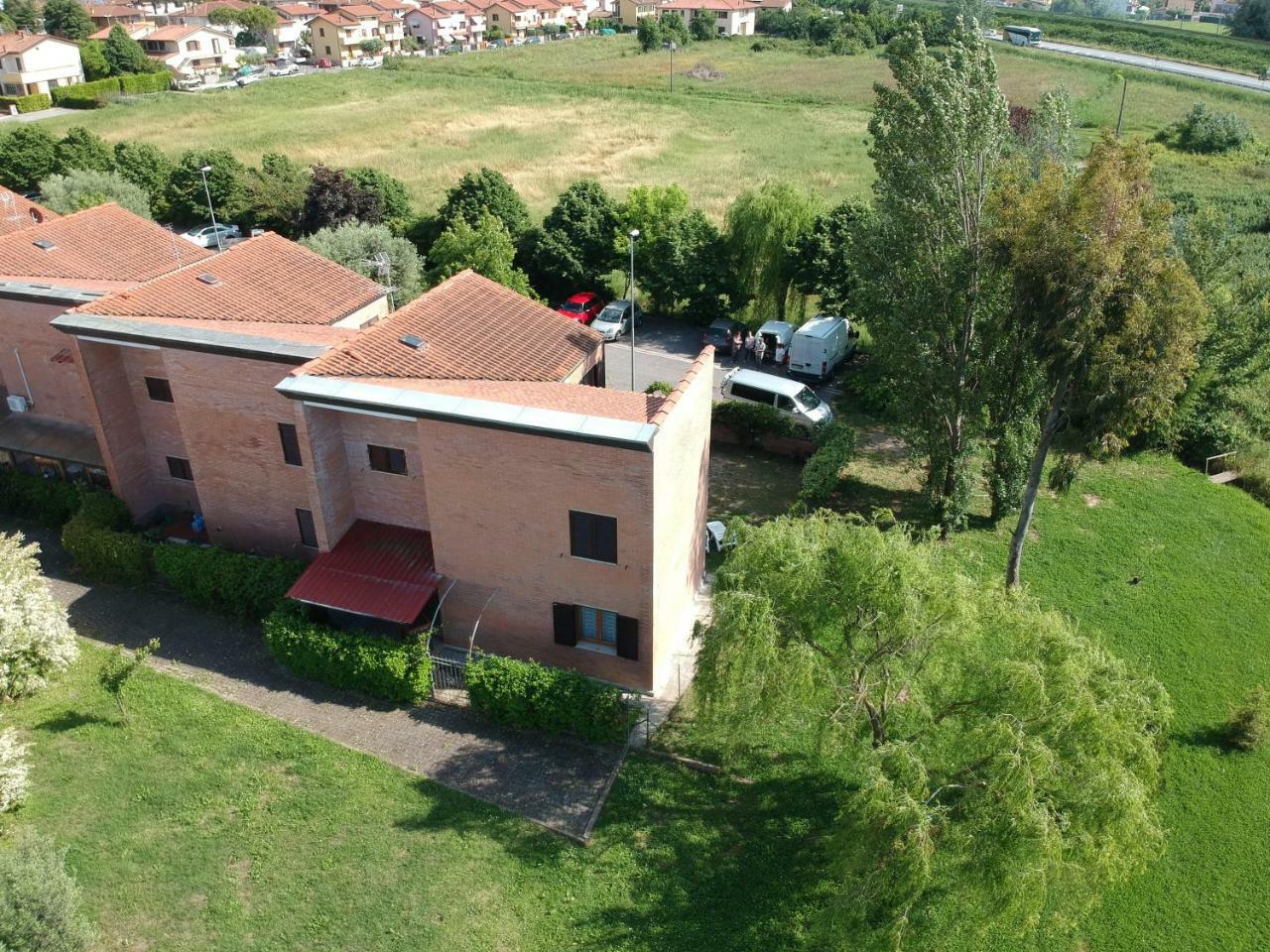 La Villetta D' Angolo Migliarino Pisano Exterior foto